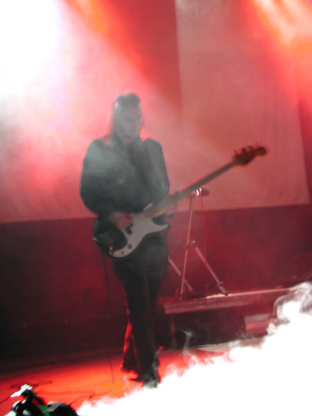 Pb210057